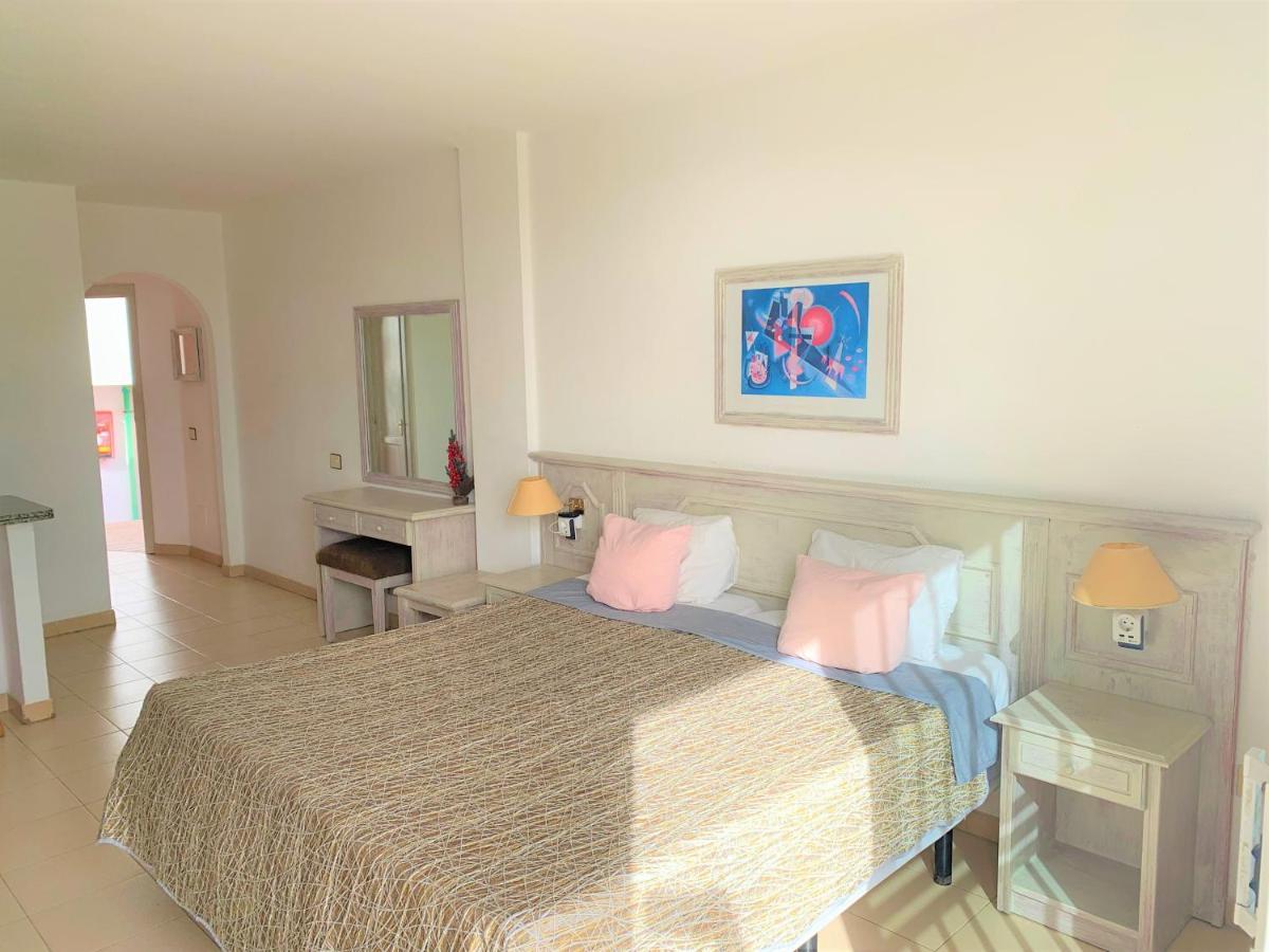 Ocean Breeze And Seaview Resort Costa Adeje  Bagian luar foto