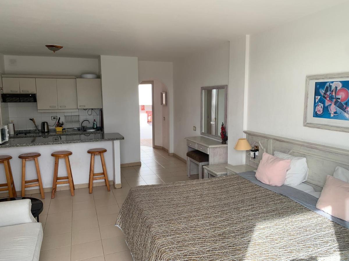 Ocean Breeze And Seaview Resort Costa Adeje  Bagian luar foto