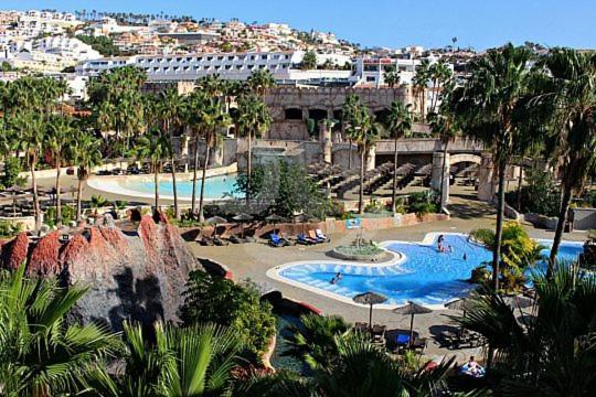 Ocean Breeze And Seaview Resort Costa Adeje  Bagian luar foto
